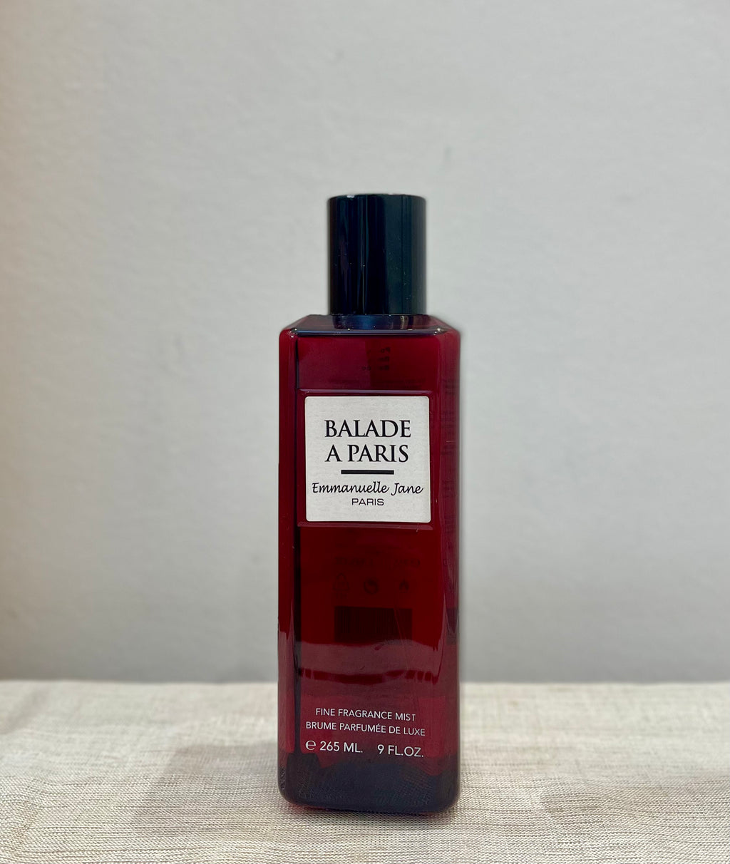 BALADE À PARIS Emmanuelle Jane